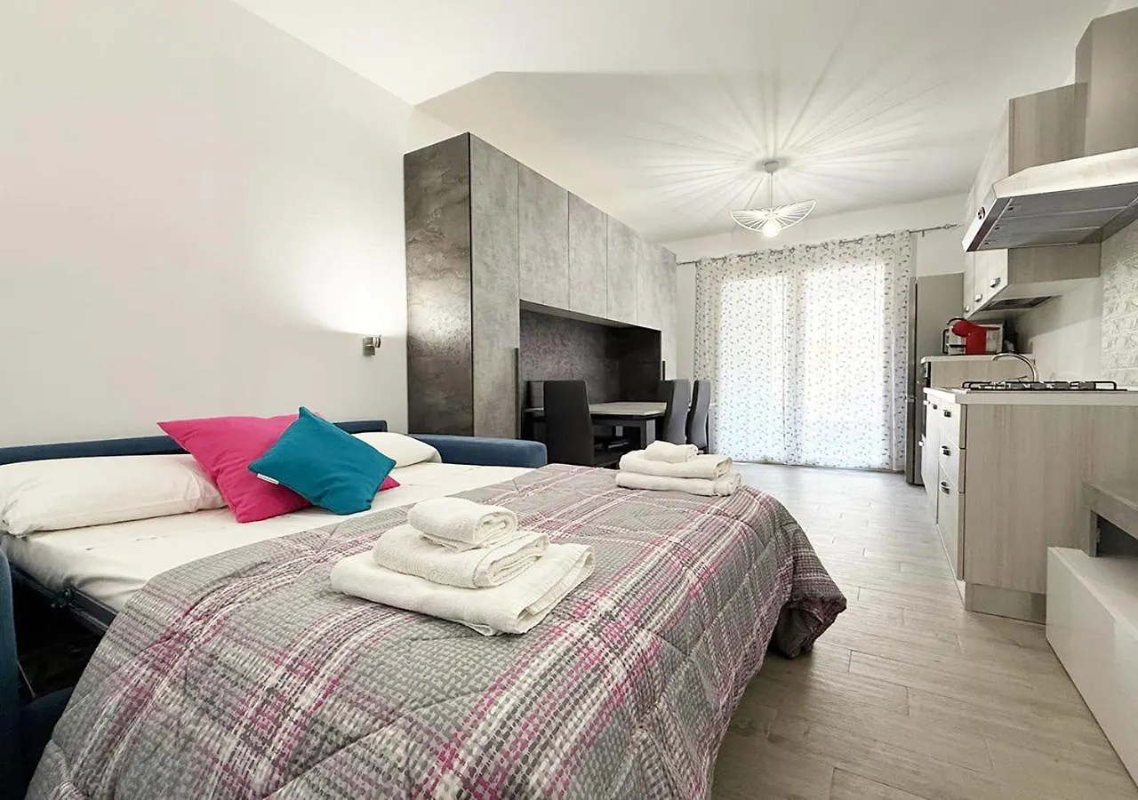 Ferienwohnung Pgs Immobiliare Srls Le Logge 3 Monolocale Ben Accessoriato A Pochi Passi Dal Centro La Maddalena